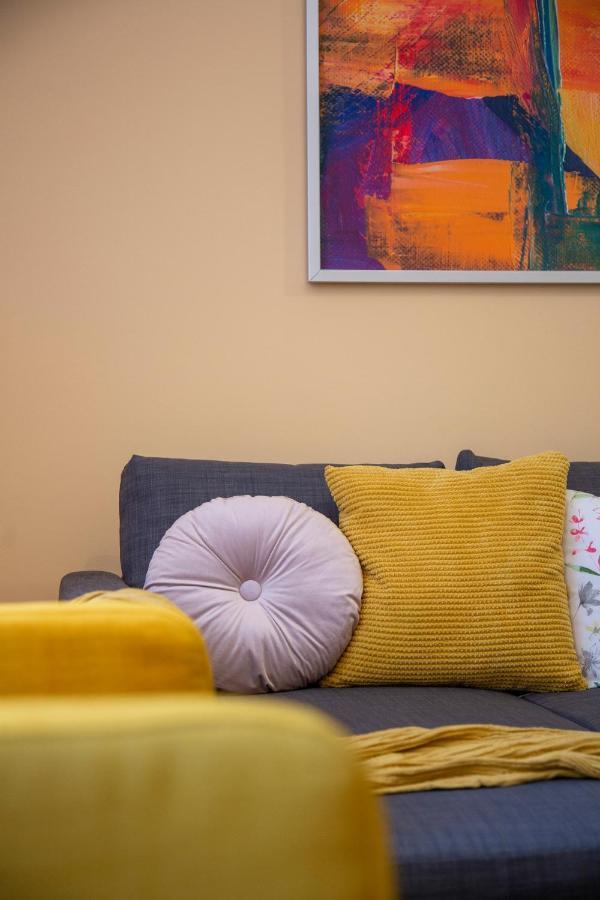 Cozy Home By Bella In The Heart Of Budapest Ngoại thất bức ảnh