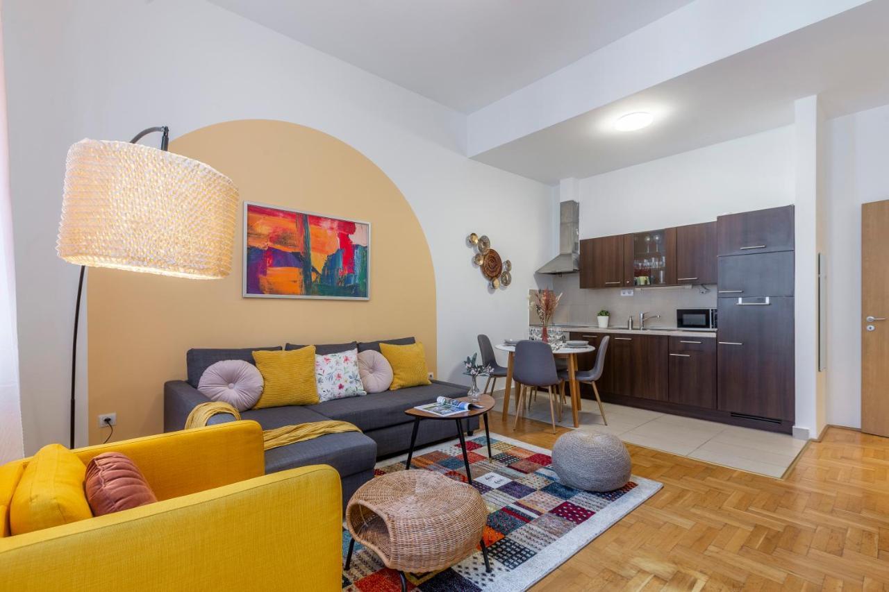 Cozy Home By Bella In The Heart Of Budapest Ngoại thất bức ảnh