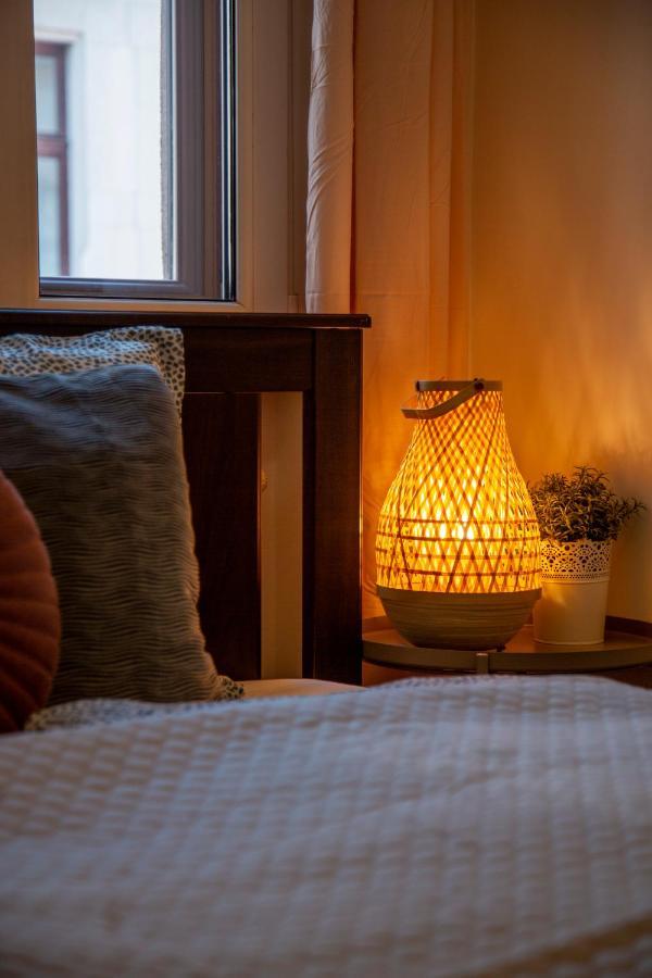 Cozy Home By Bella In The Heart Of Budapest Ngoại thất bức ảnh