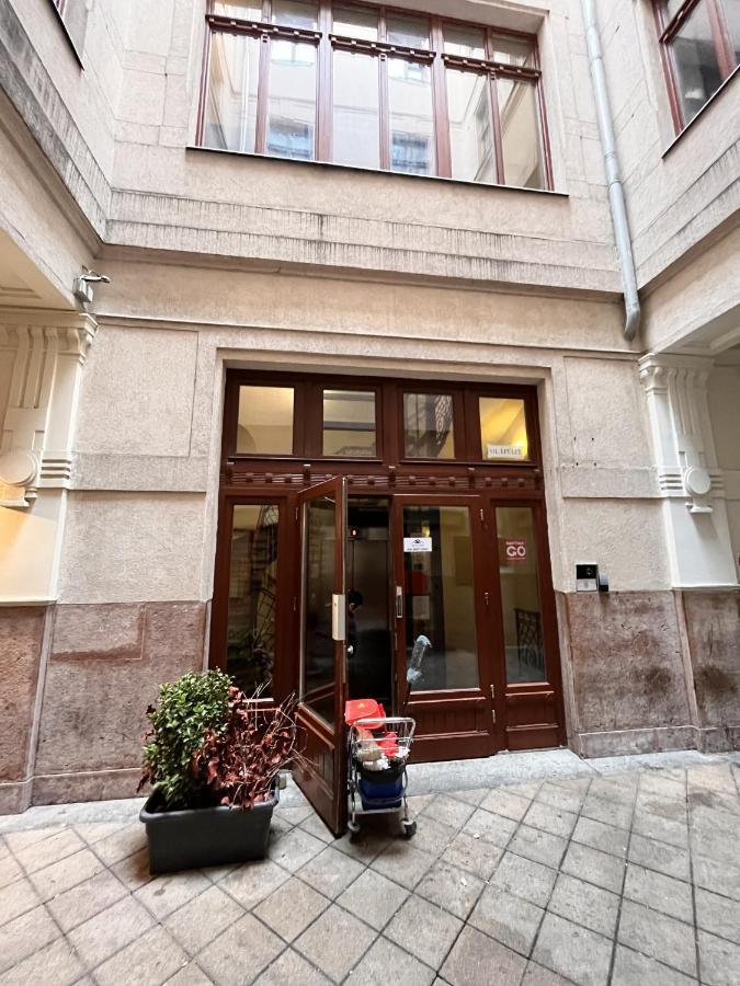 Cozy Home By Bella In The Heart Of Budapest Ngoại thất bức ảnh